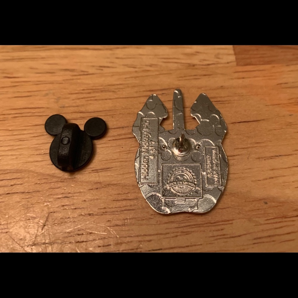 Disney Trading Pin - Picture 2 of 2